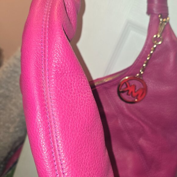 Michael Kors NWOT Fuschia Hobo bag - Picture 8 of 14